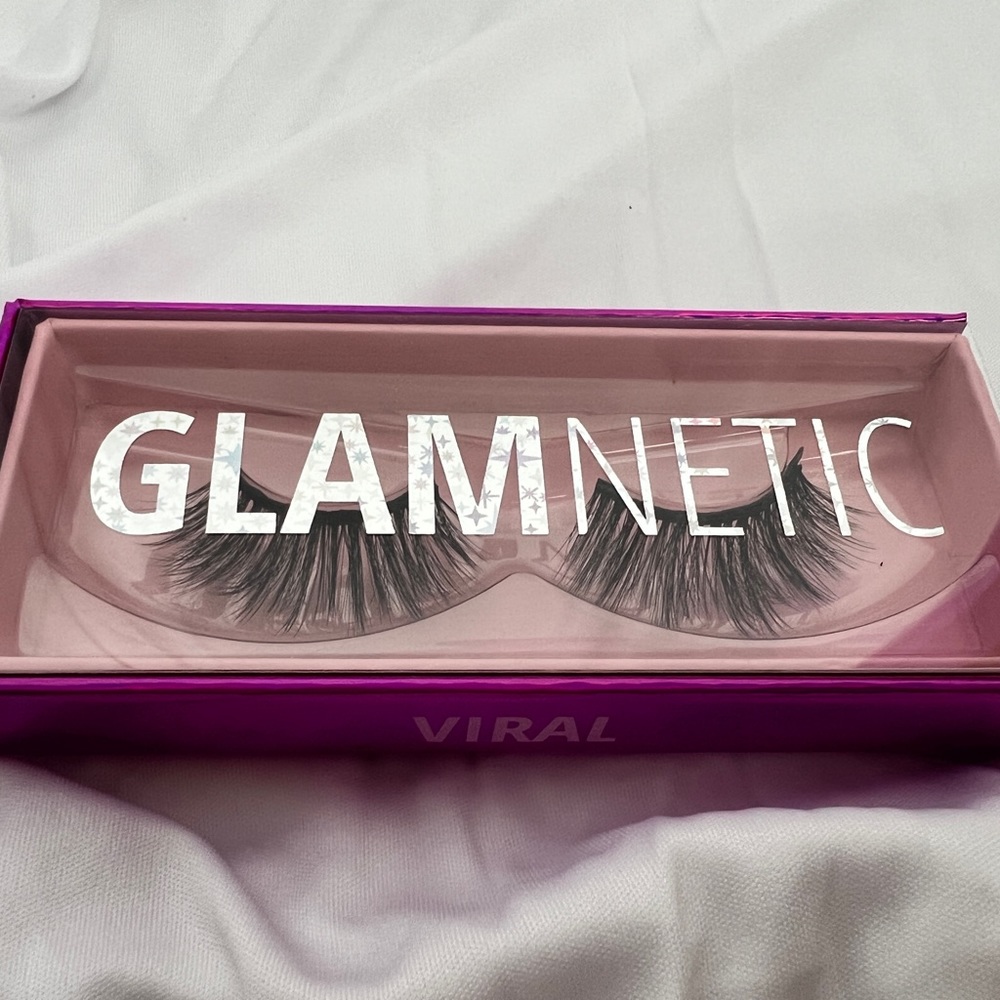 GLAMNETIC “VIRAL” Lash, Long Wispy (15mm)